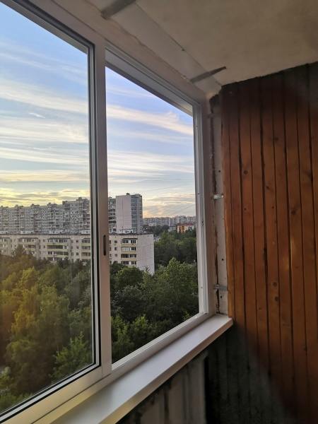 полутеплое остекление слайдорс Полутеплое пластиковое остекление балкона от профессионалов под ключ в Москве.